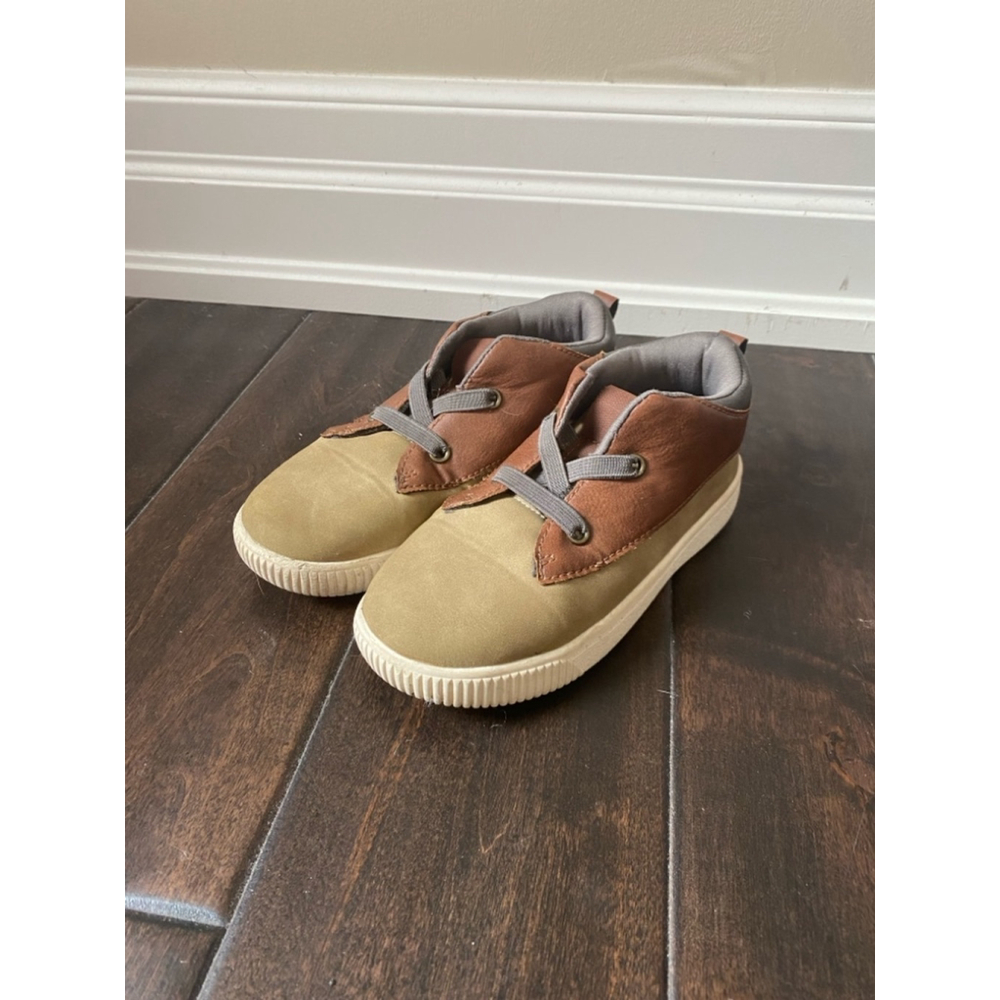 Carter's Kids Boots in Tan and Brown